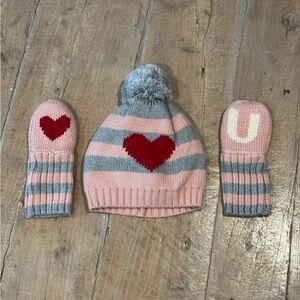 GAP valentines love heart Knit Hat & Mittens Set